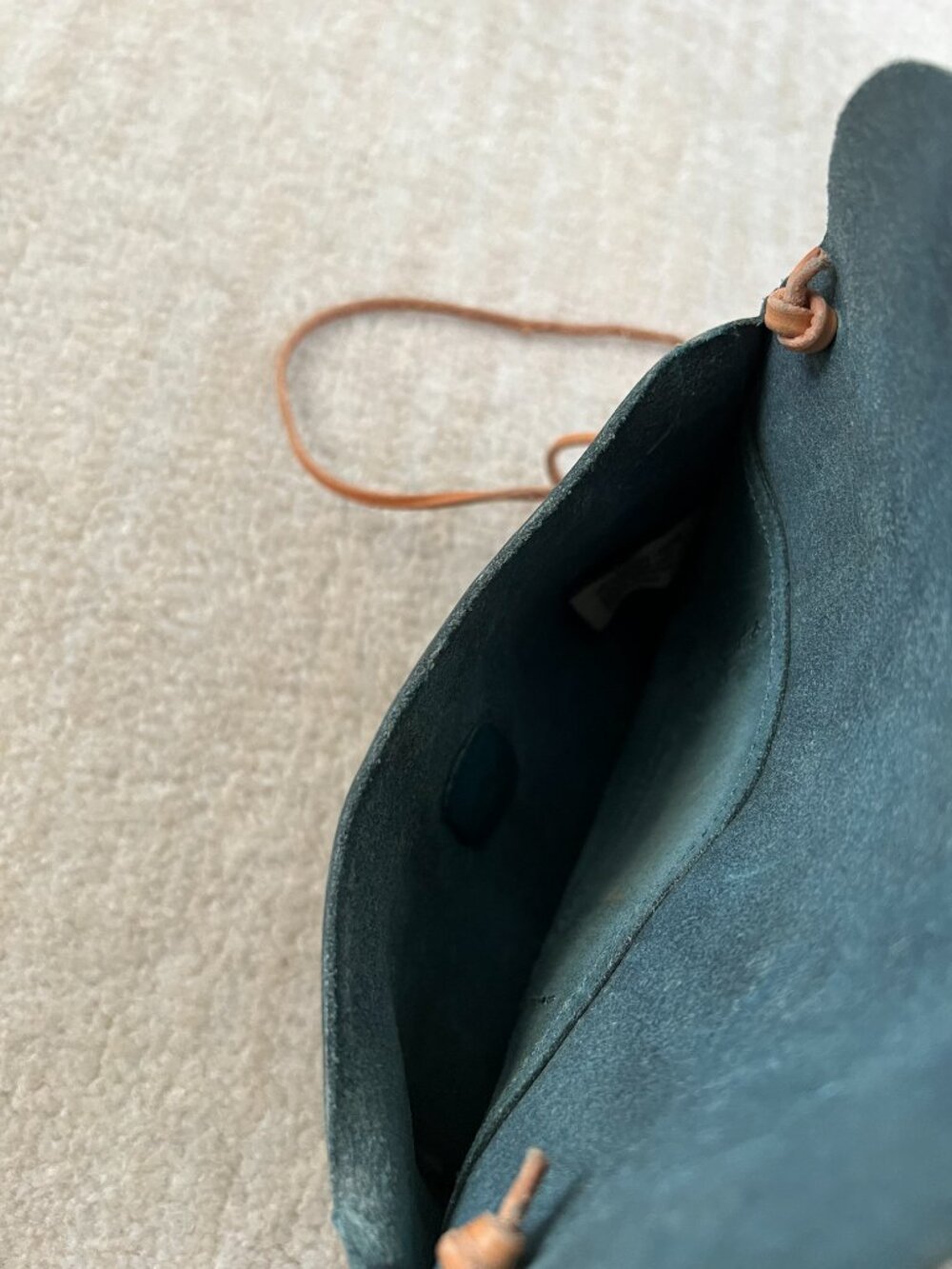 Old Trend Modern Vintage Leather Ada Mini Crossbody Purse Bag - Picture 6 of 12